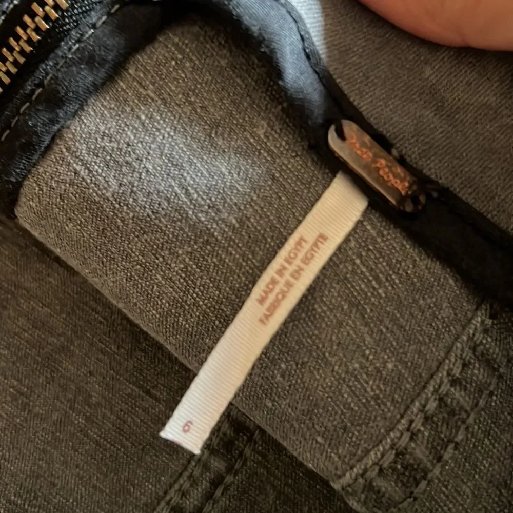 Free people size‎ 6 grey skirt